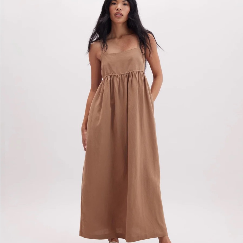 Richer Poorer Linen Maxi Dress Cafe au Lait